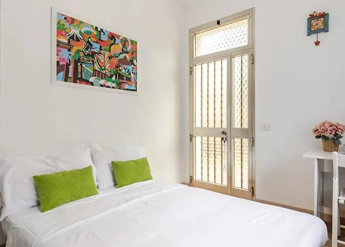 Casa Relax Con Parcheggio E Jacuzzi , Vicino Al Mare E Al Centro Apartment *