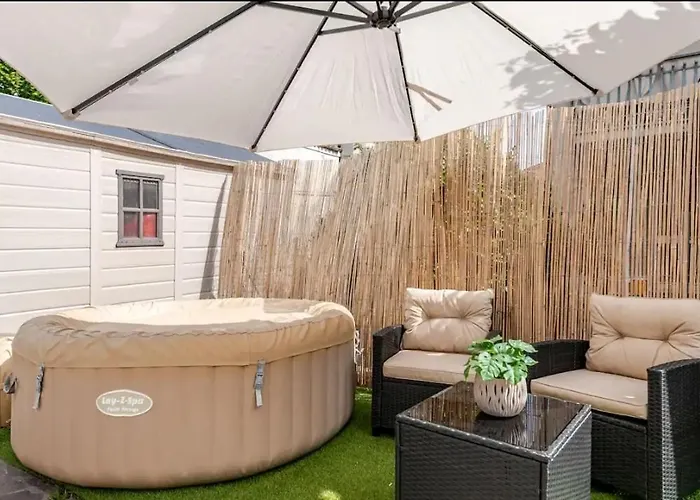 Apartment Casa Relax Con Parcheggio E Jacuzzi , Vicino Al Mare E Al Centro *